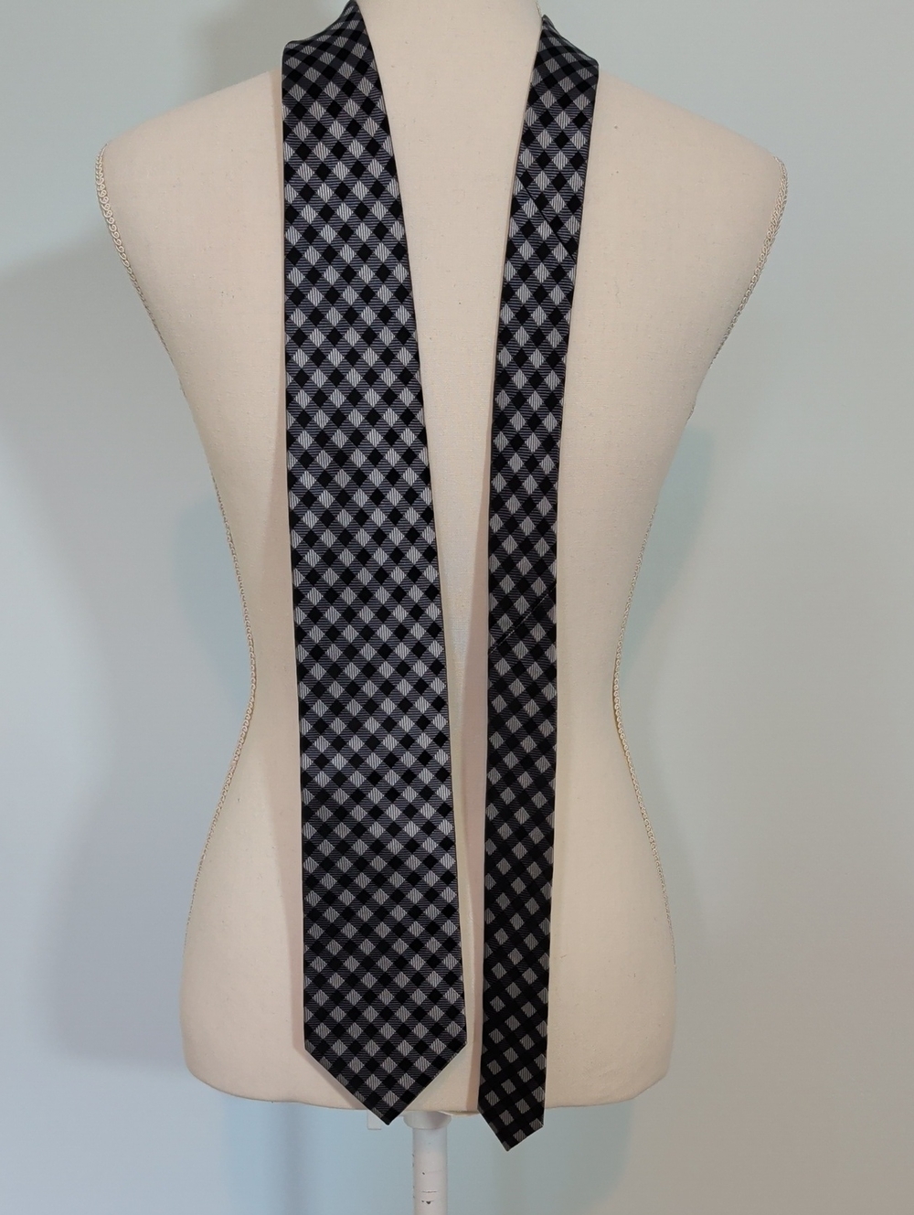 Geoffrey Beene NWT SILK Black and Gray Check Plaid Neck Tie